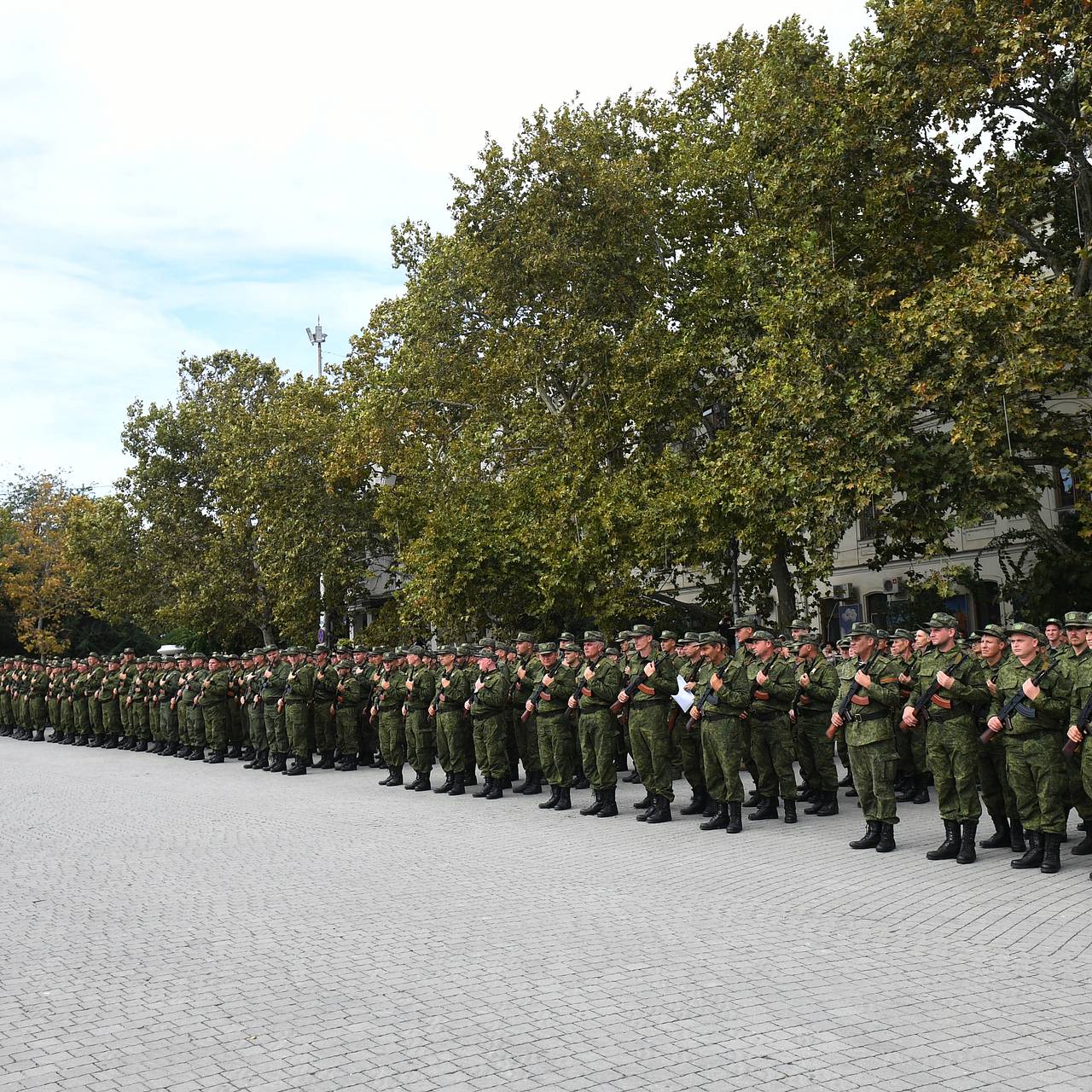 Сообщение о гибели 13 военных в севастопольской больнице оказалось  недостоверным: Интернет: Интернет и СМИ: Lenta.ru