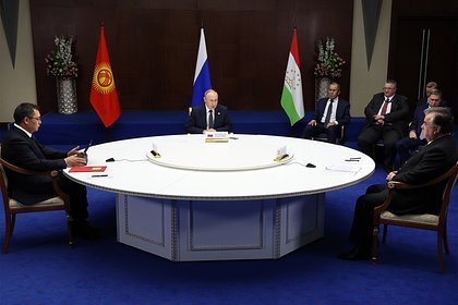 Президенты Киргизии и Таджикистана отказались пожать друг другу руки