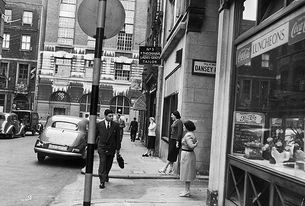 Проститутки на улицах Лондона, 1953 год 
