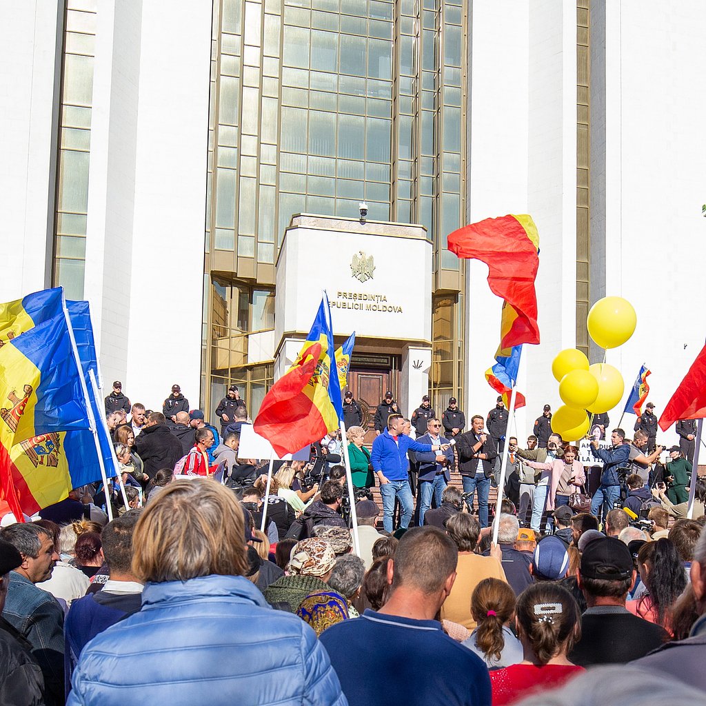 Кризис европейского концерта. Митинг в Молдове за Россию. Протесты в Молдове 2023. Украинские партии. Молдова Украина.