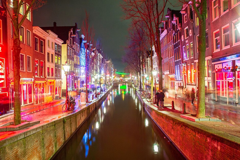 «Квартал красных фонарей» в Амстердаме