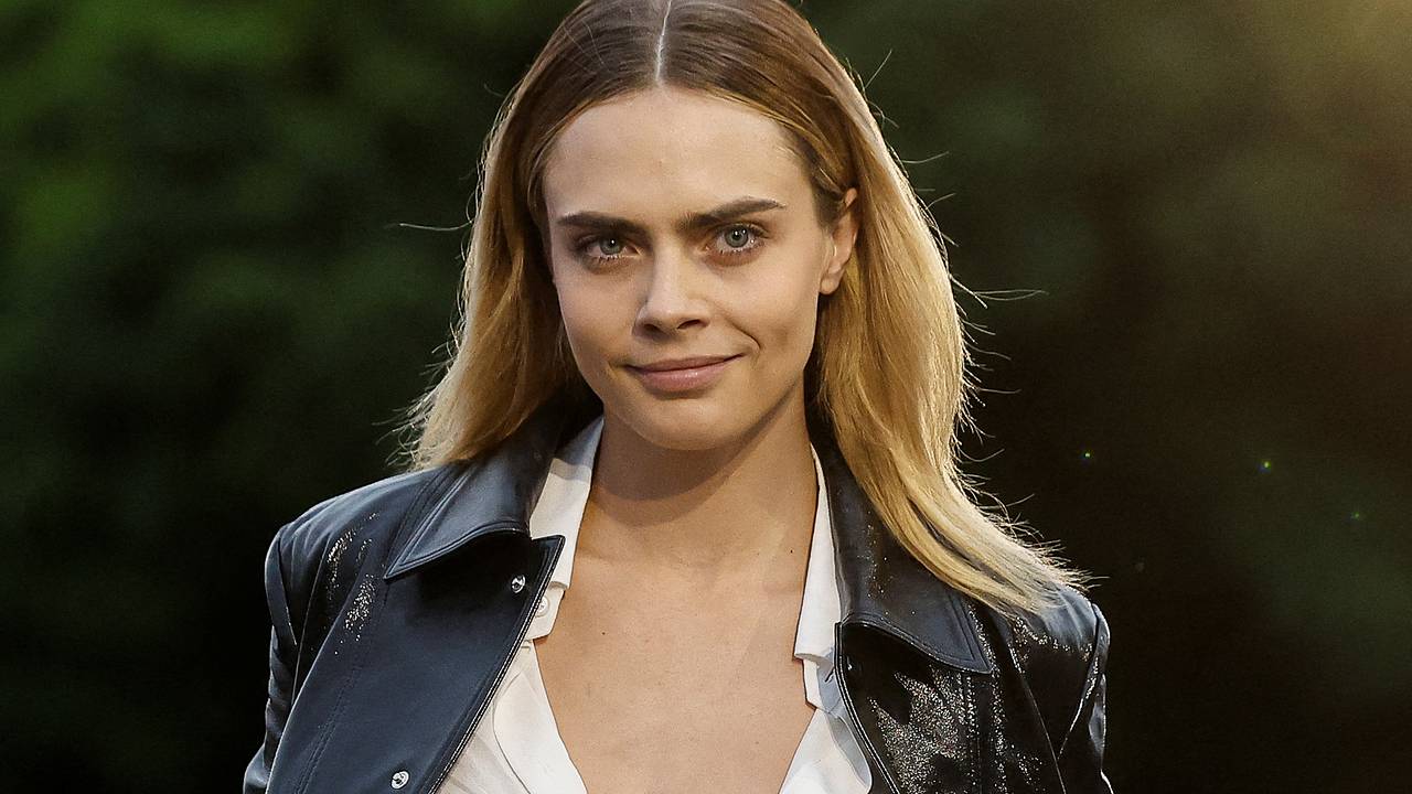 Марвелдің қара жесірінің эротикалық косплейі Марвелдің қара жесірінің эротикалық косплейі