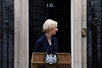 Лиз Трасс объявила об отставке с поста премьер-министра Великобритании 