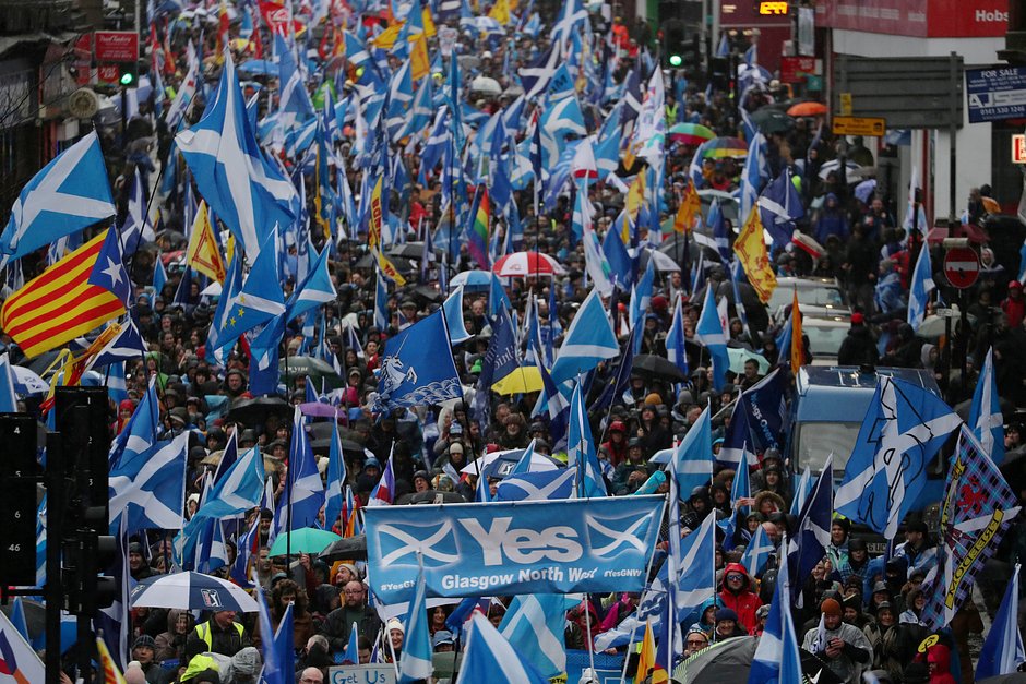 Демонстранты в Шотландии, 11 января 2020 года