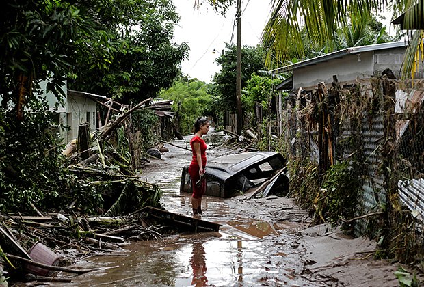 Последствия урагана «Эта» в городе Пимьента, Гондурас