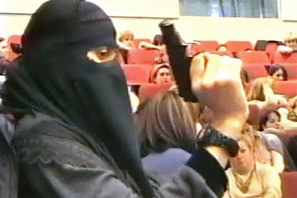Террористка-смертница в зрительном зале Театрального центра на Дубровке