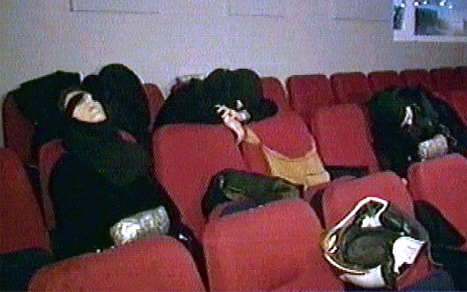 Мертвые террористки-смертницы после штурма Театрального центра на Дубровке