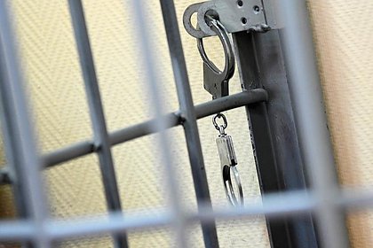 Зарезавшую и избившую 56-летнего сожителя россиянку осудили на 12,5 года