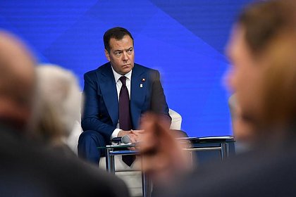 Медведев назвал жизни украинцев «разменной монетой» для США