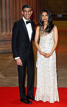Риши Сунак с женой Акшатой Мурти в Британском музее в Лондоне, 9 февраля 2022 года