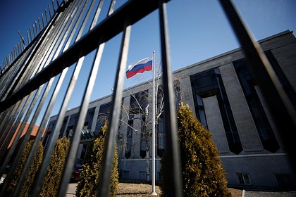 Посольство России прокомментировало позицию Канады по зерновой сделке