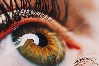 Врач рассказала о способах смягчить проявления неизлечимой болезни глаз