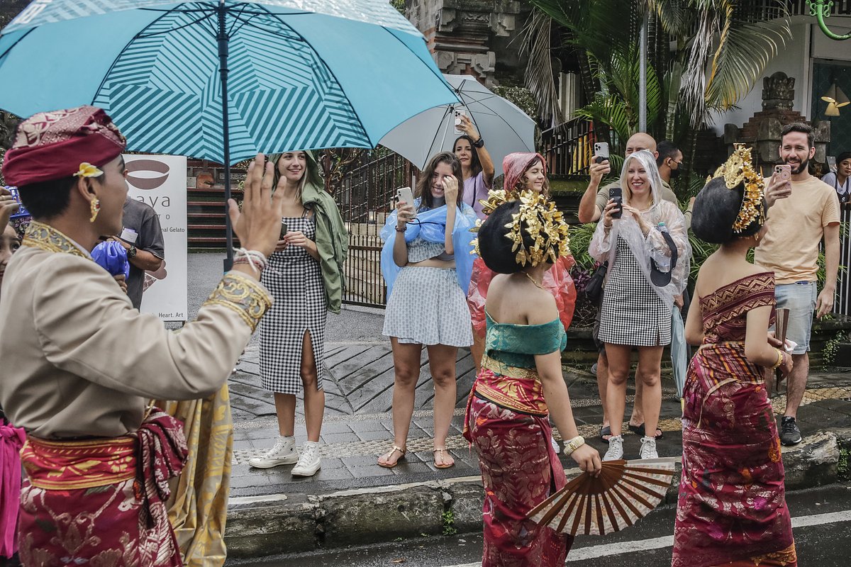 Празднование Дня независимости в районе Убуд на Бали, Индонезия