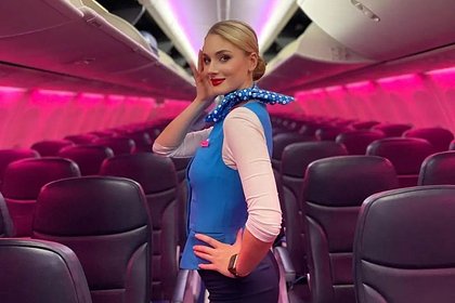 Внешность российской стюардессы в униформе взволновала иностранцев в сети