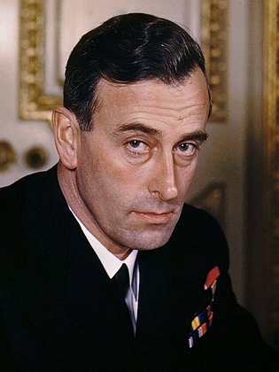 Луис Маунтбеттен в 1943 году. Фото: British official photographer / Wikimedia