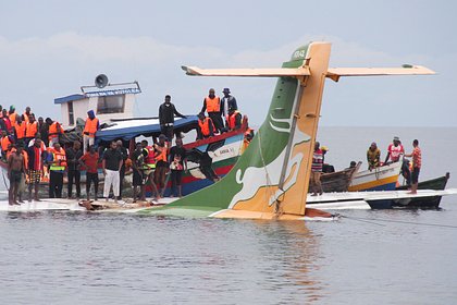 Названо число погибших в авиакатастрофе на озере в Африке