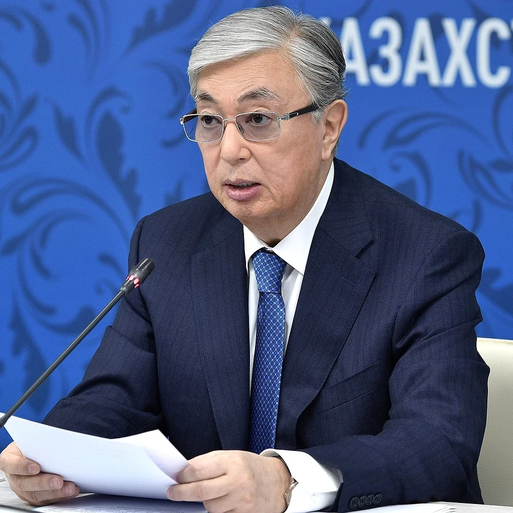 Tokayev Qazaxıstanın özünü “daha sərt mövqelərdən” müdafiə etməyə hazır olduğunu açıqlayıb.