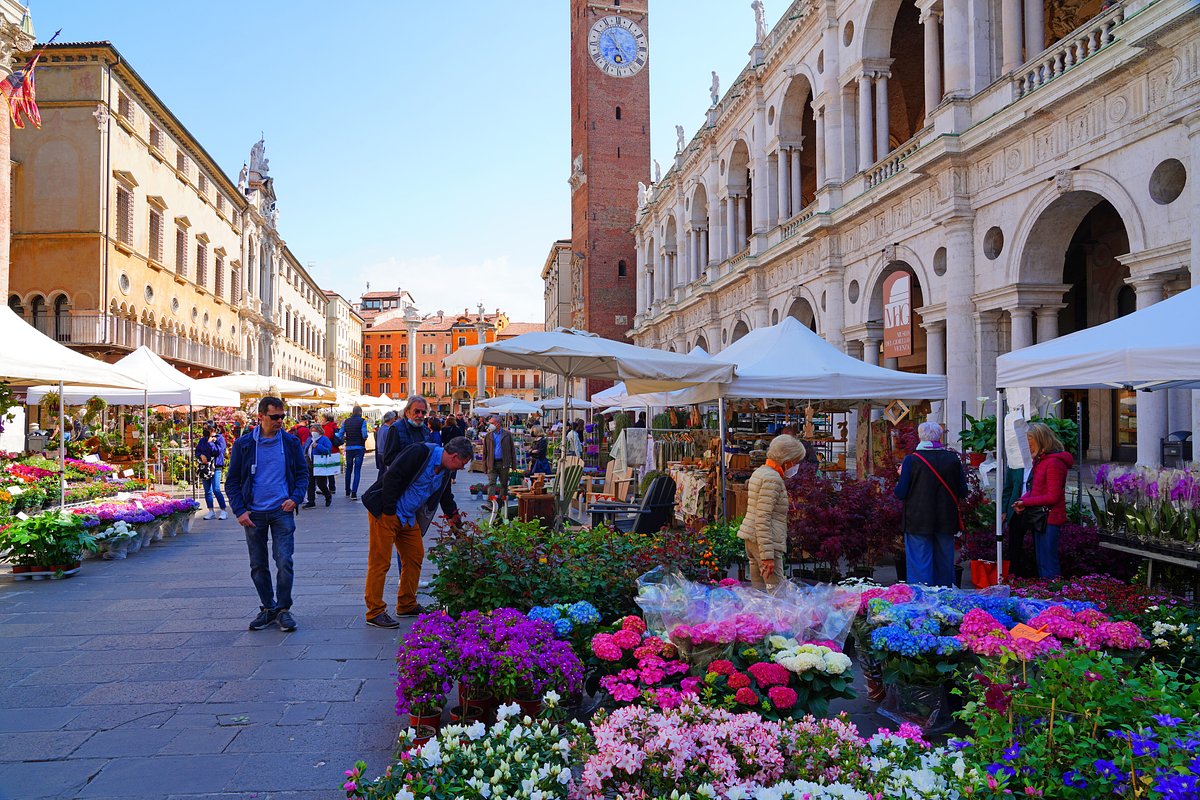 Цветочный рынок в Италии