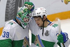 Михаил Науменков (справа) 