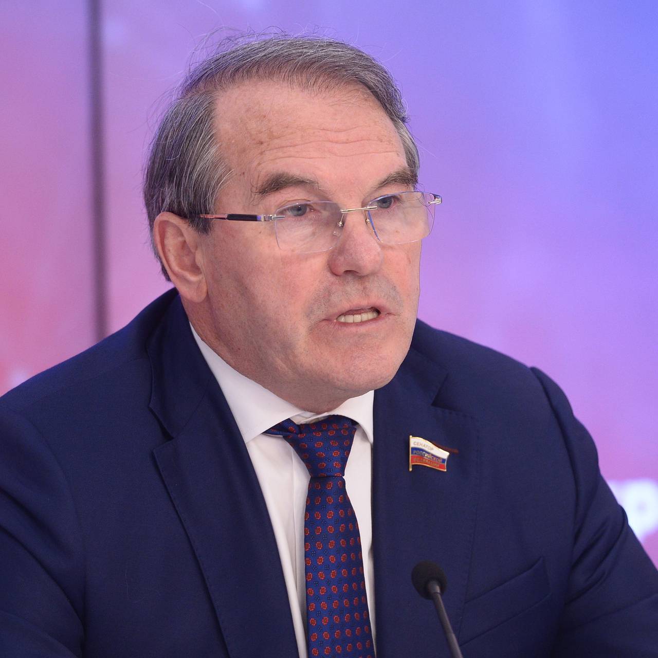 Игорь Морозов