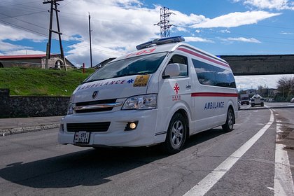 В Армении перевернулся грузовик с военными