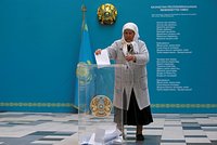 Токаев взял лидерство на выборах президента Казахстана