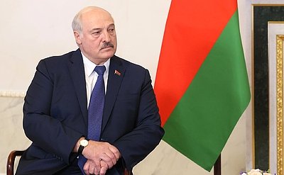 Лукашенко призвал ОДКБ согласовывать переброску войск более оперативно