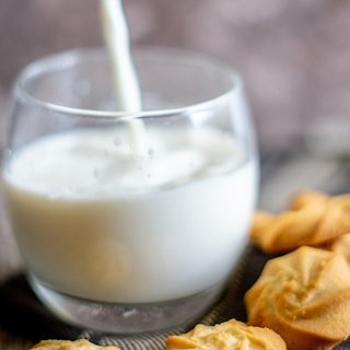 Полезно ли или вредно молоко для зубов - Статья стоматологии Novaproff