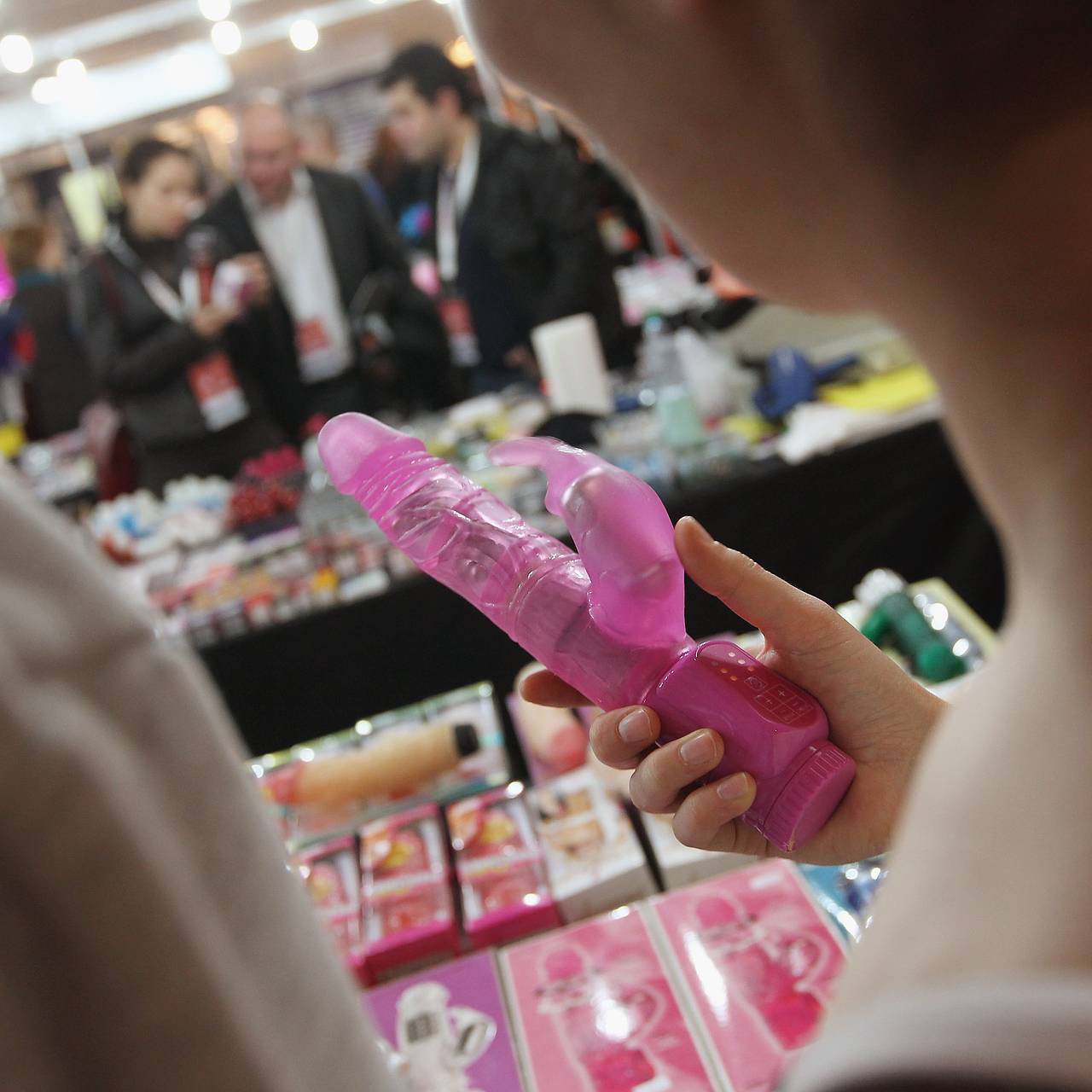 Секс-игрушки: почему они вам нужны и как их выбирать