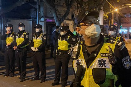 Полиция в Китае приступила к задержаниям прохожих из-за продолжающихся протестов