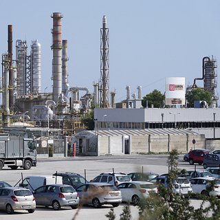 Нефтеперерабатывающий завод ISAB на Сицилии