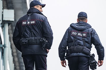 В российском городе возле многоэтажки нашли труп мужчины