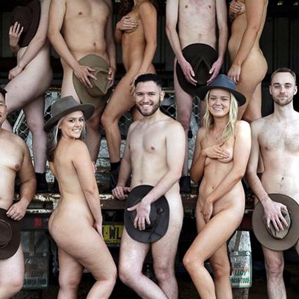 женщины фотографируются с голыми мужиками фото 27