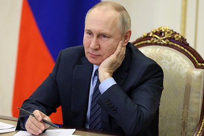 В Кремле оценили вероятность скорого созвона Макрона и Путина