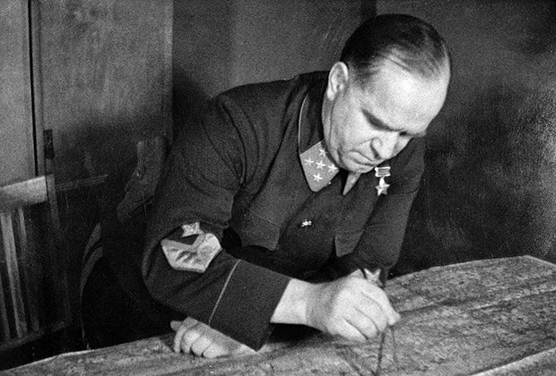 Командующий Западным фронтом генерал Георгий Жуков