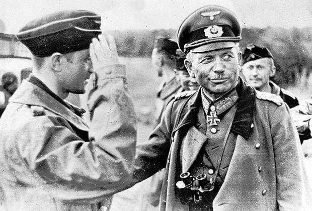 Генерал Хайнц Гудериан (справа)