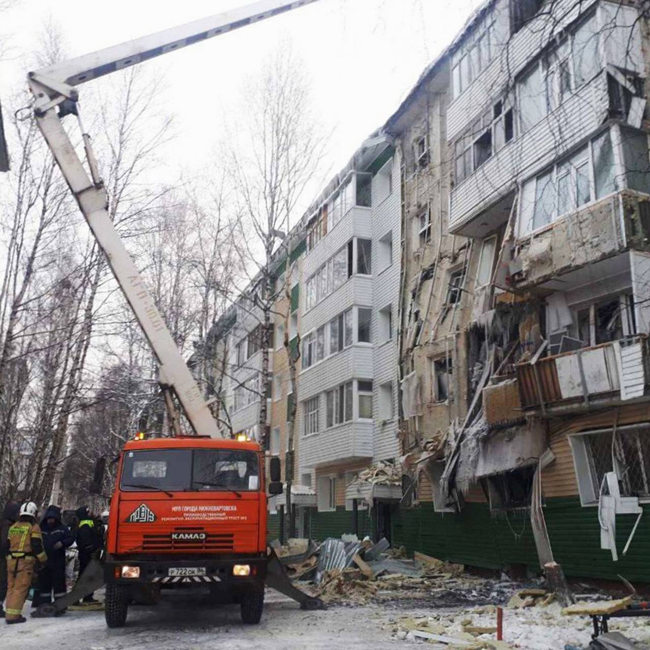 Названа основная причина взрыва газа в жилом доме в Нижневартовске:  Следствие и суд: Силовые структуры: Lenta.ru