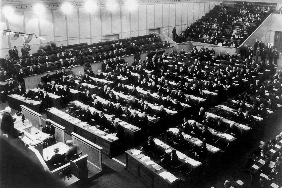 Общий вид Ассамблеи во время открытия сессии Лиги Наций, 26 сентября, 1933 год, Швейцария