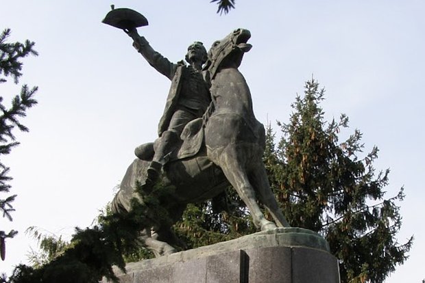 Памятник русскому полководцу Александру Суворову в В Тульчине. Архивное фото