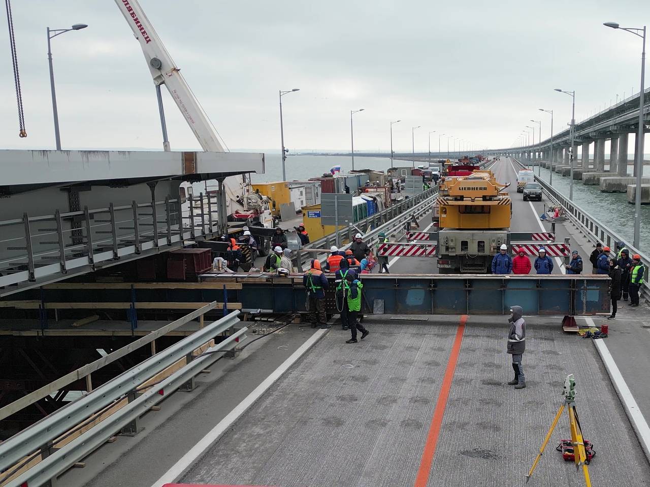 Пролёты автодорожной части Крымского моста.