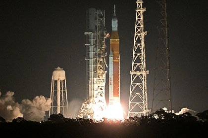 Orion приводнился после беспилотного полета на орбиту Луны