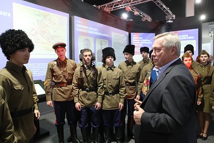 В День Героев Отечества глава Ростовской области обратился к юным казакам