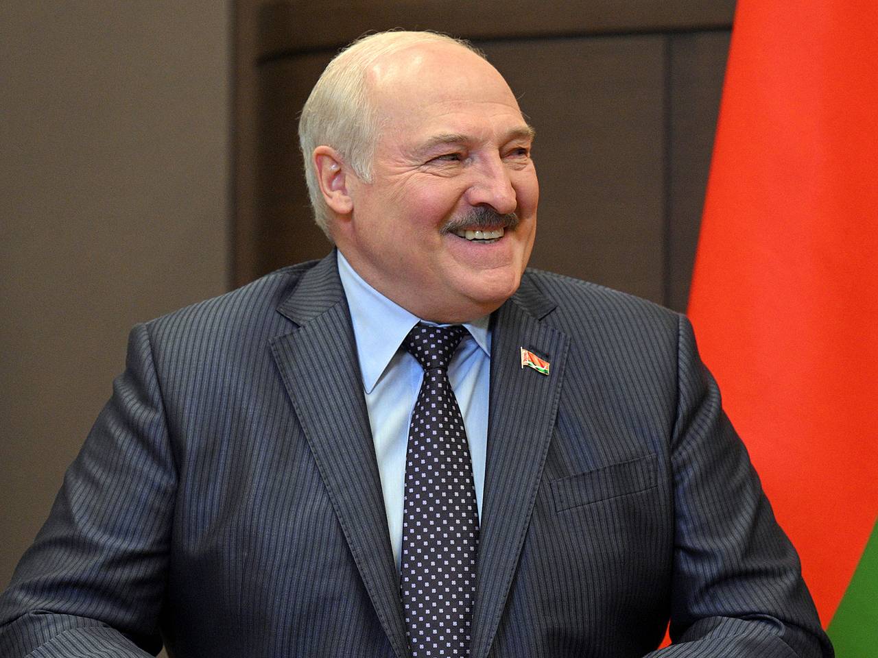 Лукашенко предложил «помахать рукой» ушедшим компаниям и ...