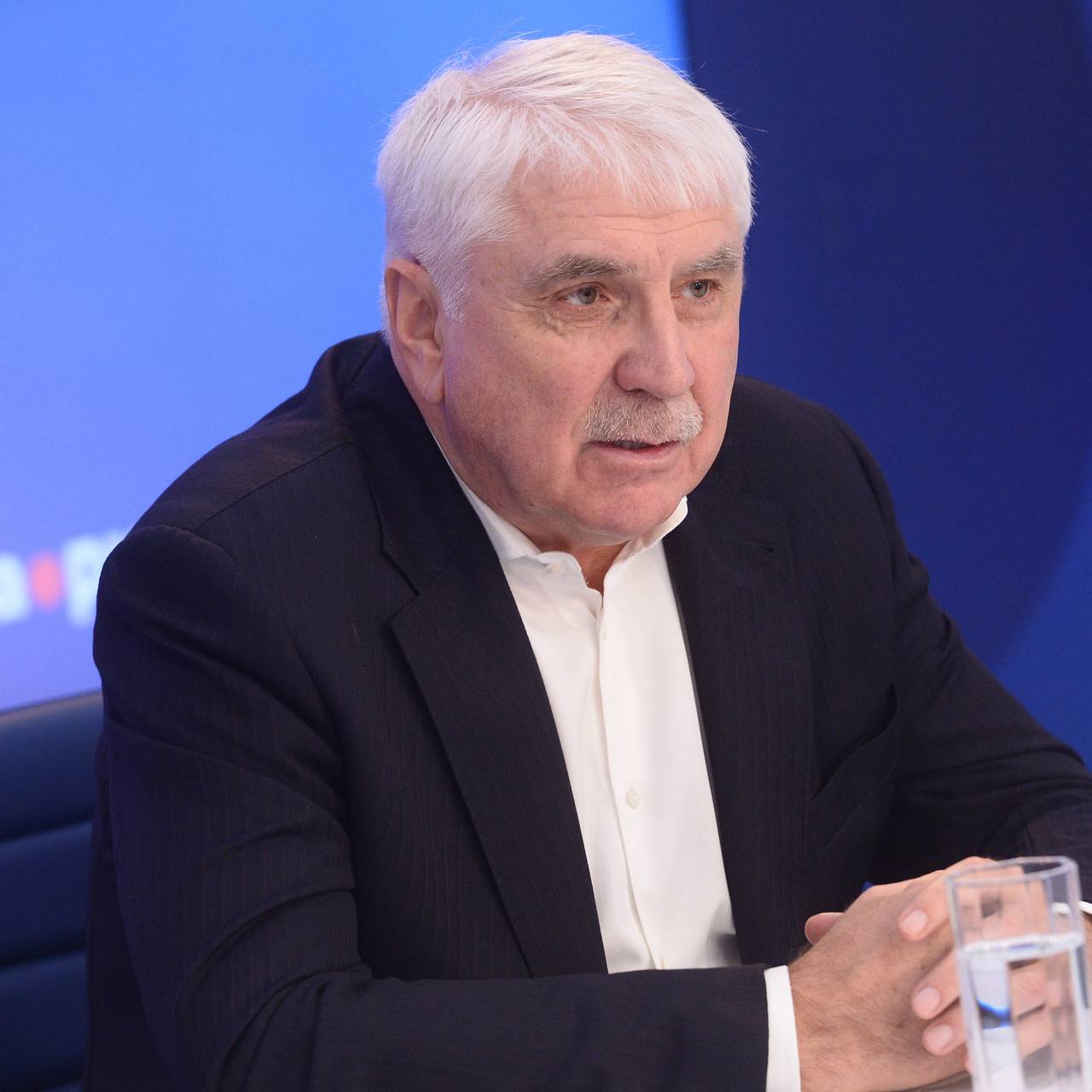 Мирно допустить. Мирно допустить