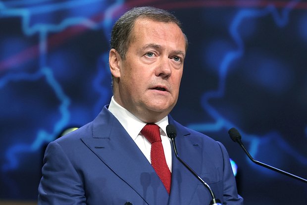 Дмитрий Медведев