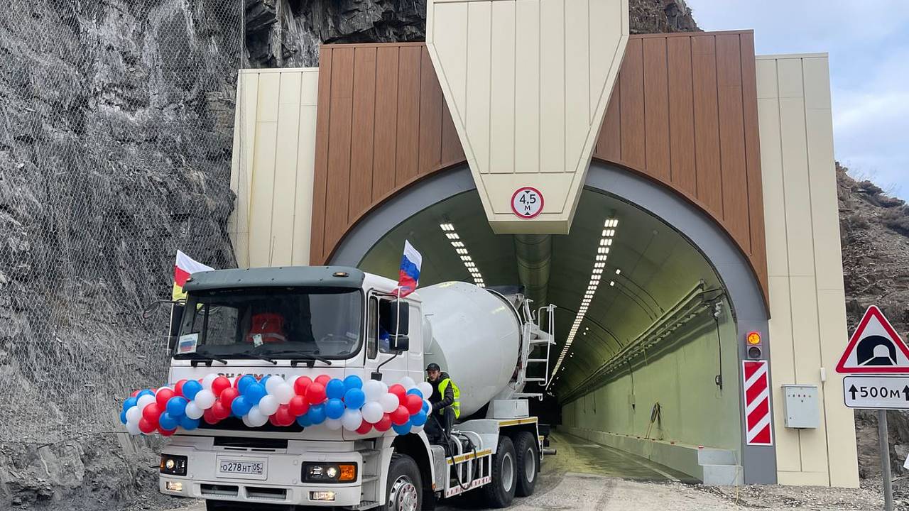 В Северной Осетии открыли тоннель к туркомплексу «Мамисон»: Достижения: Моя  страна: Lenta.ru