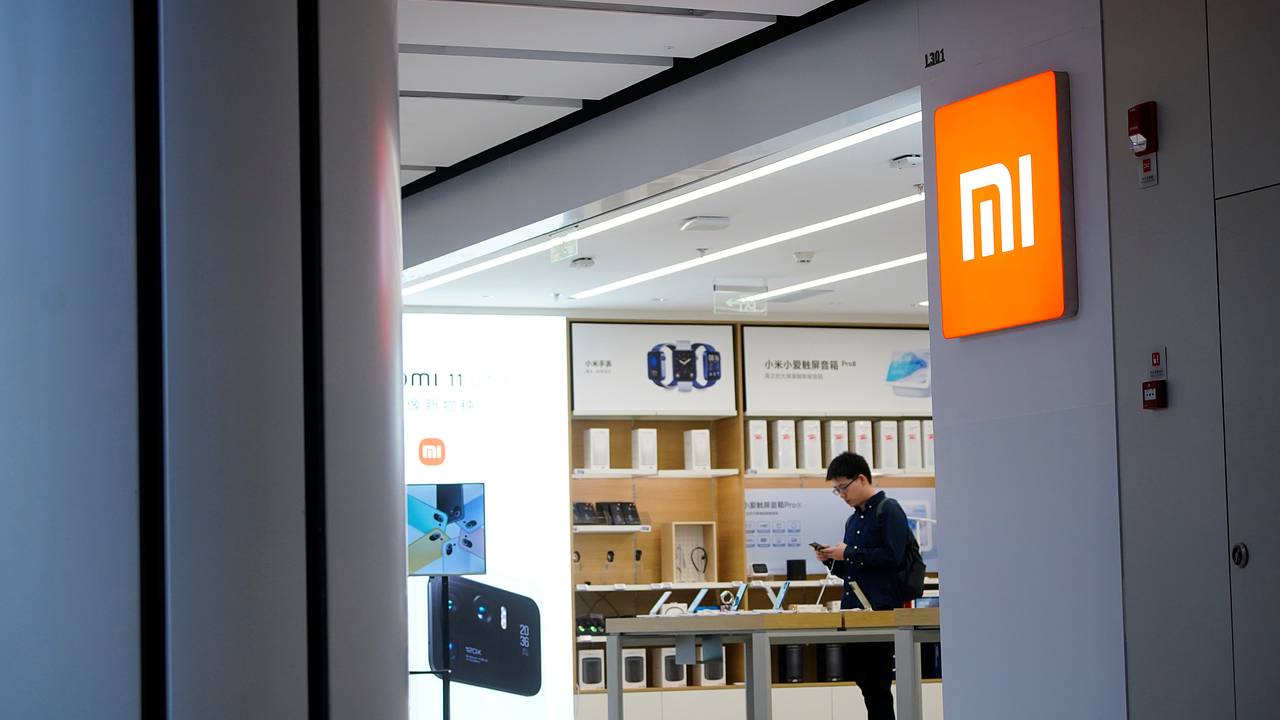 Xiaomi попросила не чинить смартфоны зубной пастой: Гаджеты: Наука и  техника: Lenta.ru