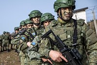 Ситуация в Косово обостряется: албанцы силой захватили власть на севере региона. Сербия угрожает ввести войска