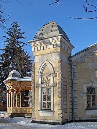 Дом барона Ивана Рудольфовича Штейнгеля в городском парке Владикавказа