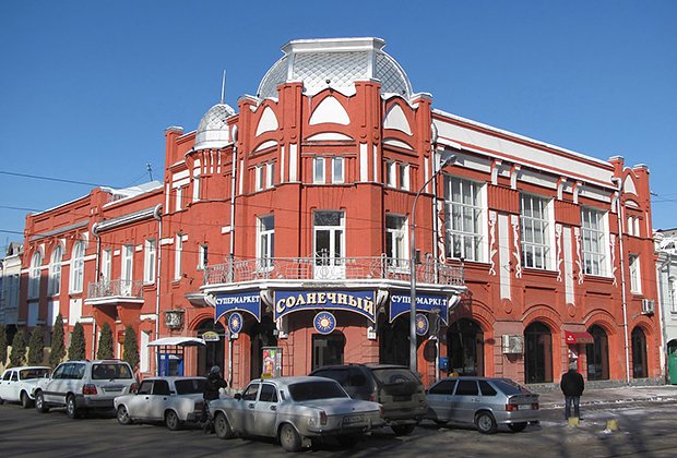 Историческое здание XIX века на проспекте Мира 